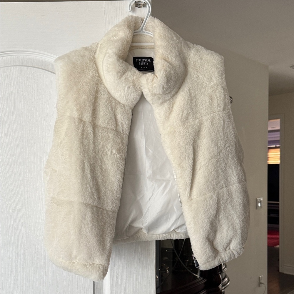 Str Women's White Faux Fur Vest